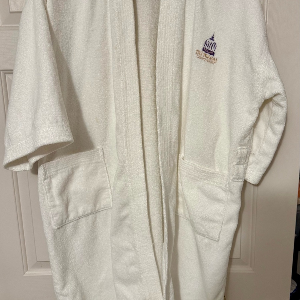 Trump Taj Mahal White Bathrobe with Embroidered Logo